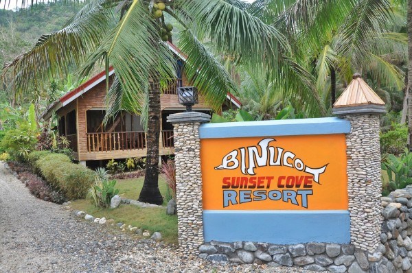 Binucot-Sunset-Cove-Resort-600x398